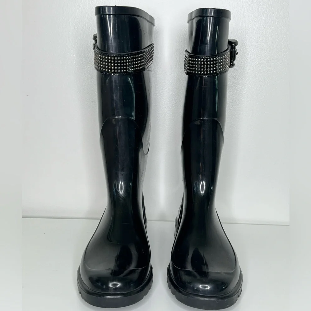 Burberry Black Check Buckle Rain Boots - Iconic Style Meets Functionality - Picture 2 of 7